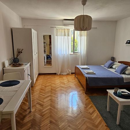 Beautiful Cozy Apartment Jug In Nice Neighbourhood. Сплит Екстериор снимка